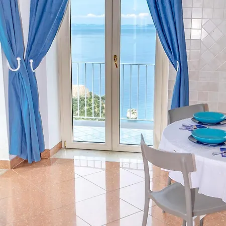 Casa Mareluna Bed & Breakfast *