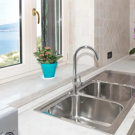 Casa Mareluna Bed & Breakfast