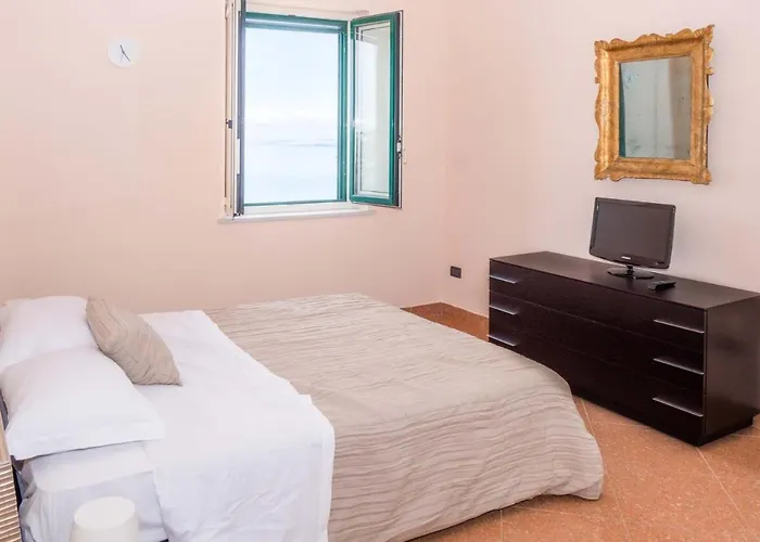 فندق مبيت وإفطار Casa Mareluna 3*